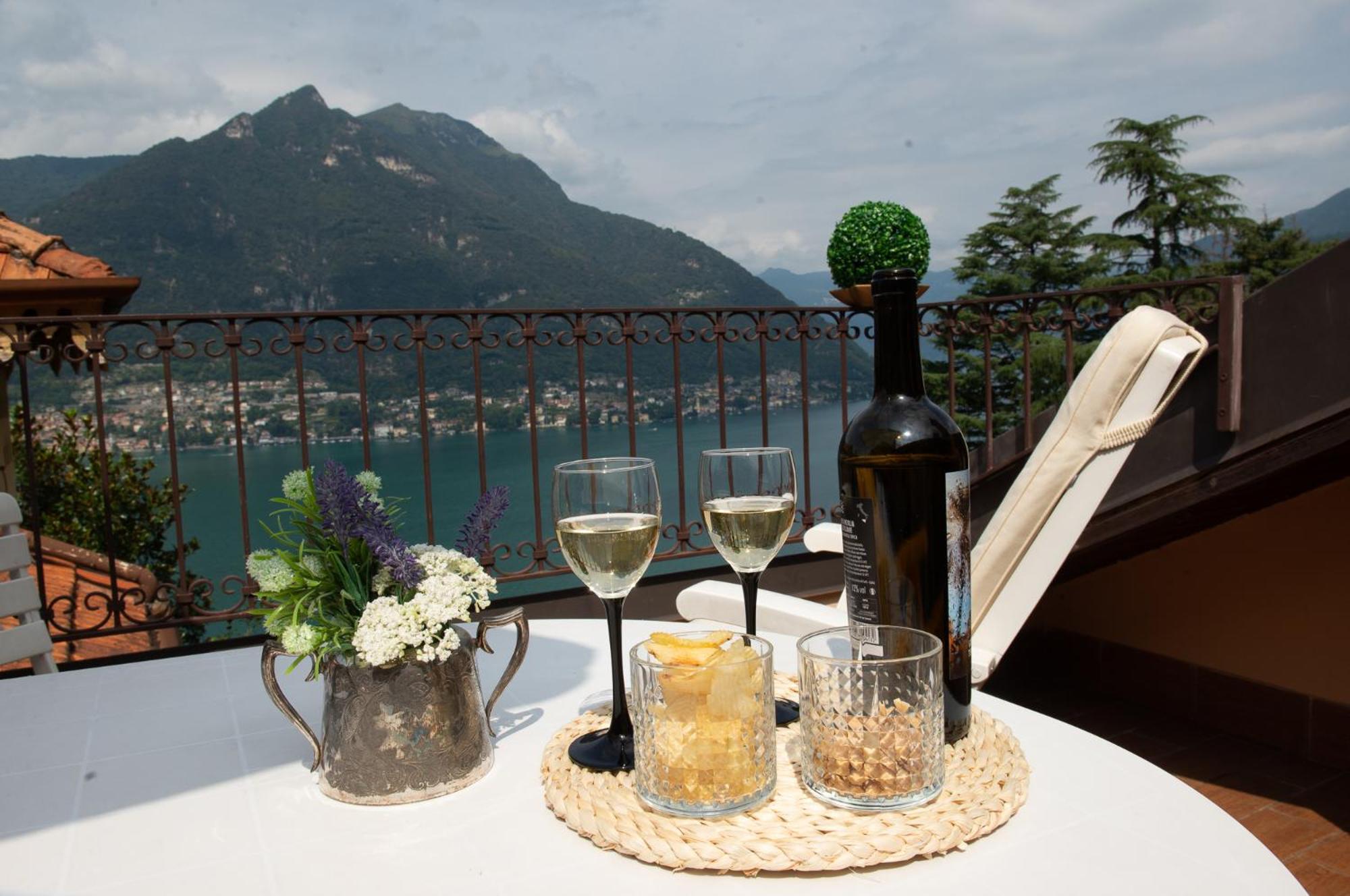 Appartamento "Bella Vista" Sul Lago Di Como Faggeto Lario Eksteriør billede